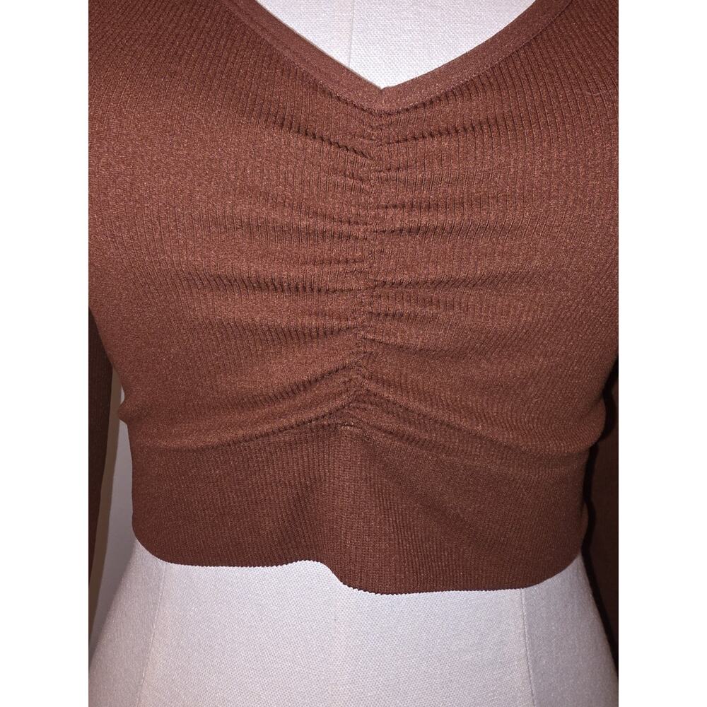 NWT M Women's Brown Cropped Long Sleeve Ribbed Athletic Top Wild Fable MSRP $18 - Picture 3 of 8